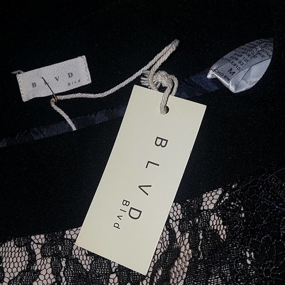 NWT BLVD skirt, medium, $60 - Picture 3 of 3